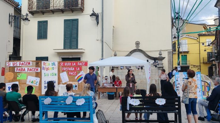 dalla collaborazione con la federico ii un libro sul borgo dell accoglienza