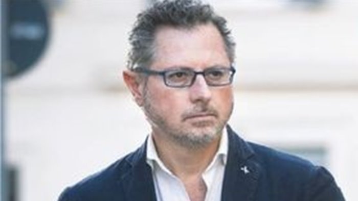 lido di castelvolturno vieta il cibo da casa costretti a buttare il pranzo