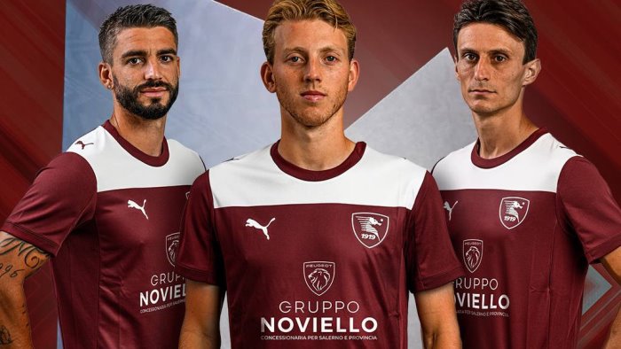 salernitana lanciata la prima maglia firmata puma