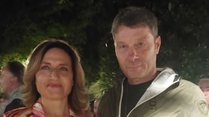 cervinara bimbo di 3 anni rischia di morire salvato dal poliziotto eroe