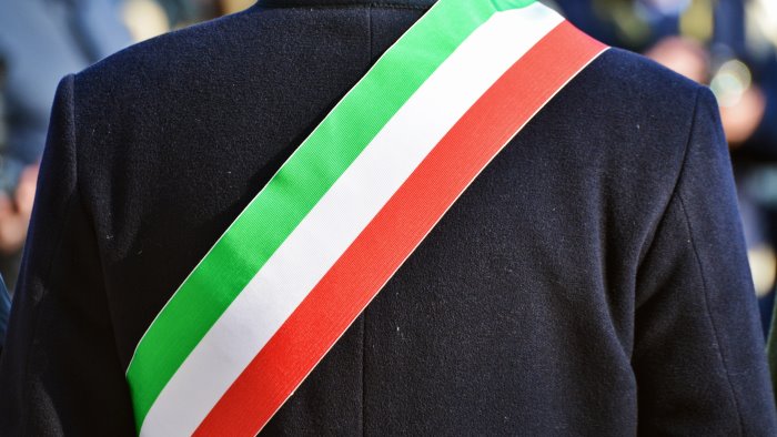 giugliano a 70 giorni dal voto ancora nessuna giunta