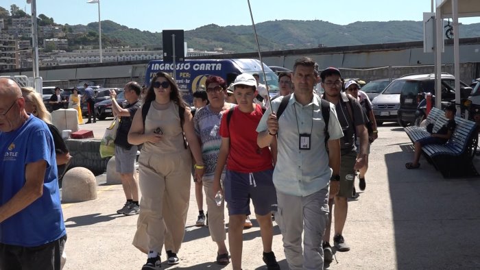 costa d amalfi cambia il turismo i dati reali della stagione 2025