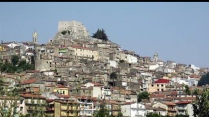 welcome home in sannio guardia sanframondi fa il punto sul turismo delle radici