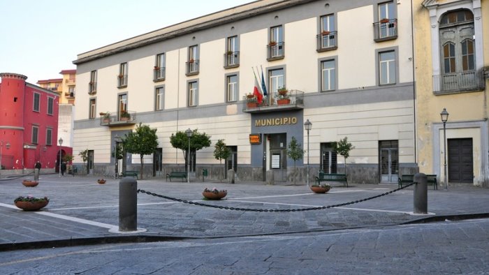 pomigliano niente scioglimento ma piantedosi richiama l amministrazione