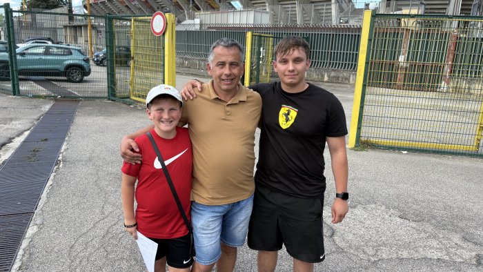 la passione giallorossa non conosce limiti dalla germania solo per il benevento