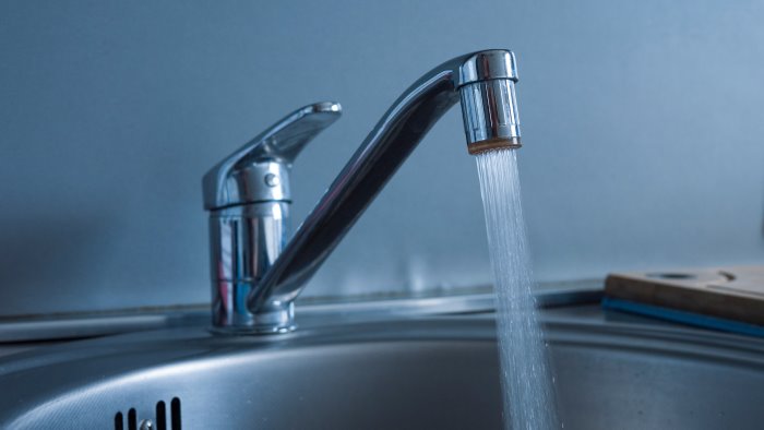 alto calore approvato il maxi aumento dei costi dell acqua sindaci in protesta