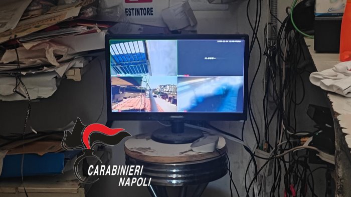 nonna madre e pusher smantellata piazza di spaccio nel napoletano