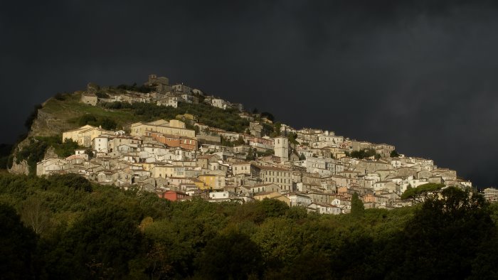 il castello della regina quando la storia si fa spettacolo