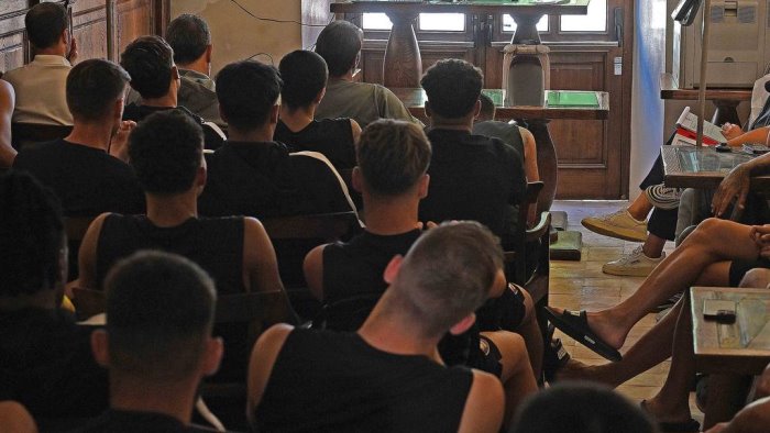 salernitana a scuola di var il club granata in videoconferenza con gli arbitri