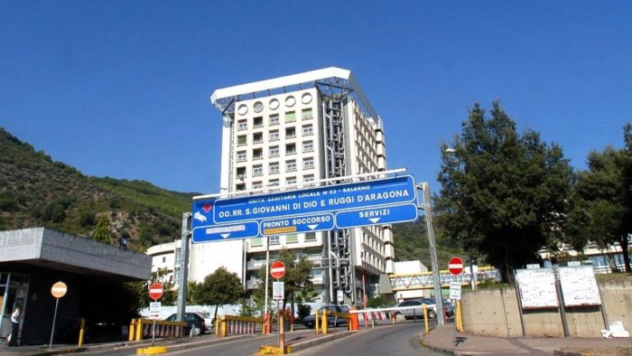 esplosione in una fabbrica di cicerale grave un operaio