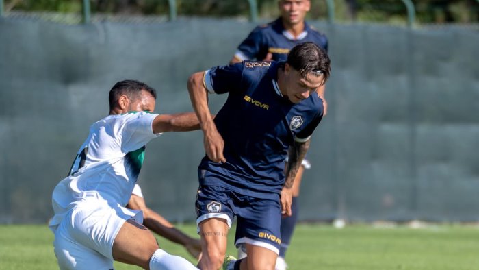 cavese successo sul chieti decidono macchi e fella