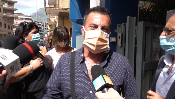 pulizia ospedali a rischio c e il covid tagliare e follia