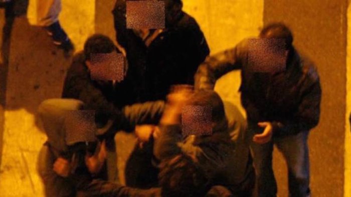 violenta rissa in pieno centro a nocera inferiore