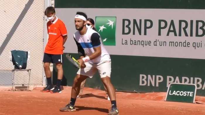 tennis giustino al secondo turno di qualificazione a parigi