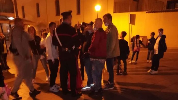 nocera fuochi d artificio non autorizzati per un compleanno