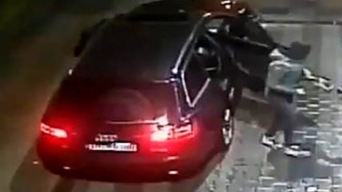 furto in tabaccheria ladri scappano con un audi nera