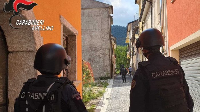 barricato in casa nessun tso al 32enne trasferito al carcere di bellizzi
