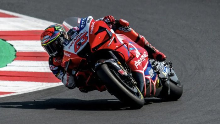 primo successo di bagnaia in motogp batte marquez ad aragon