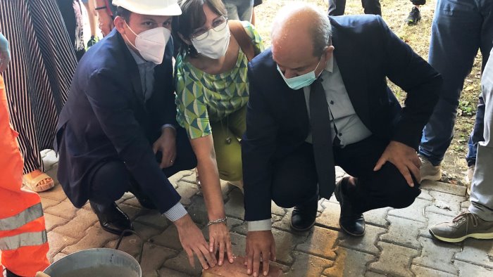 nocera inferiore inaugurato cantiere per la palestra scuola fresa pascoli