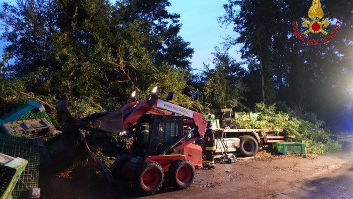 incidente mortale raccordo aperto all alba si indaga sulla dinamica