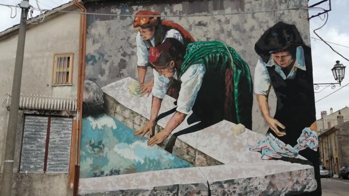 un murale che racconta il passato la nuova opera a buonabitacolo