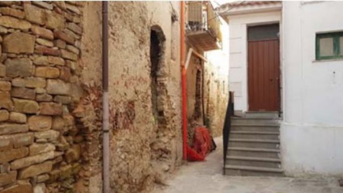 castellabate al via la riqualificazione dei locali in via porta di mare