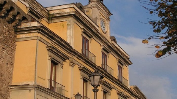 a lauro la sfida al comune e tra moschiano e boglione