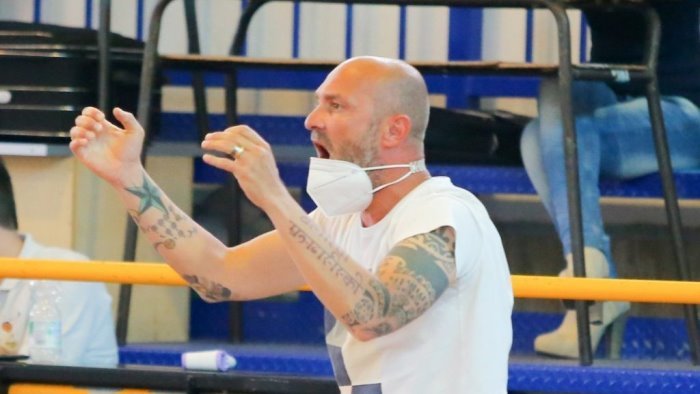 virtus pozzuoli coach spinelli roster pieno di talento