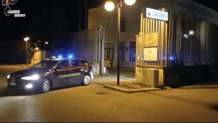 piante di cannabis sul calore tre gia condannati arrestati con altri cinque