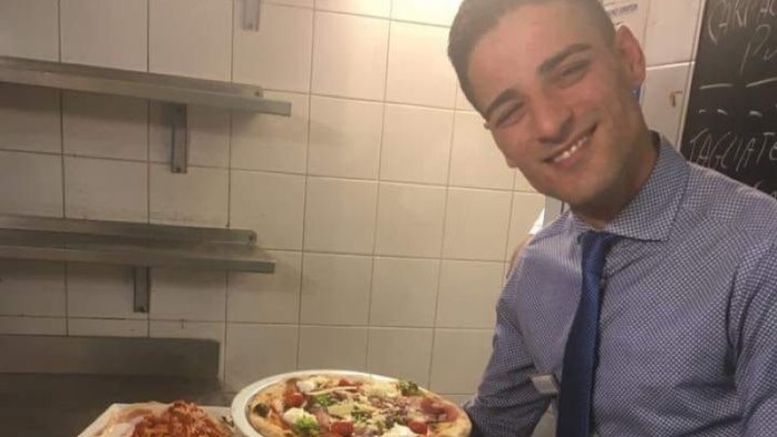 tragedia in francia giovane cameriere di sapri precipita dal terrazzo e muore
