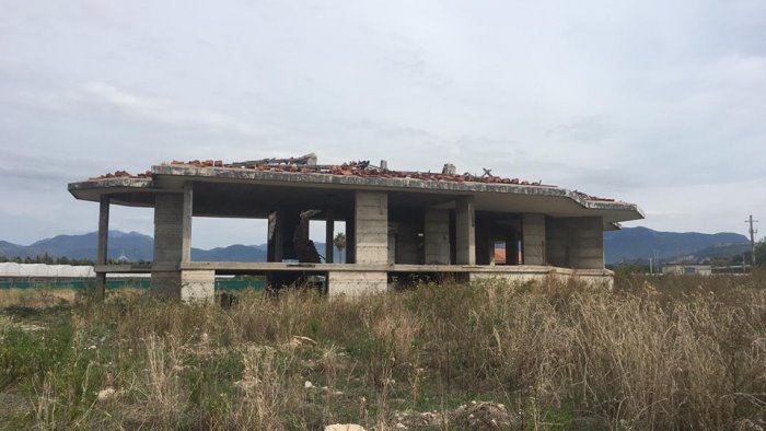 battipaglia consegnati i lavori per il recupero di un bene confiscato