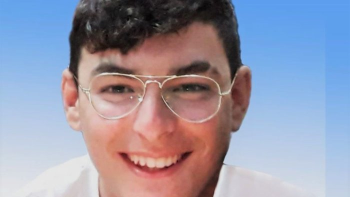 muore in scooter a 16 anni indagati tre amici la procura riapre l inchiesta