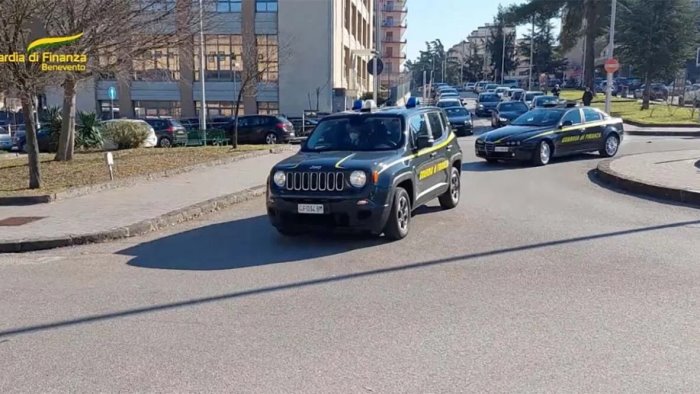 decreto di sequestro per un valore di 30mila euro a carico di un geometra