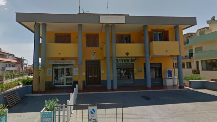 casal velino chiude la tenenza della guardia di finanza