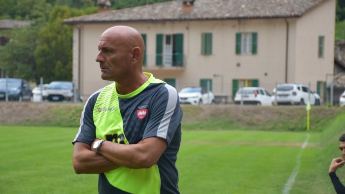 sorrento calcio vincenzo maiuri voglio una squadra umile e determinata