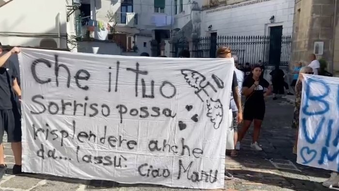 il giorno del dolore a vietri sul mare addio a emanuel ragazzo straordinario