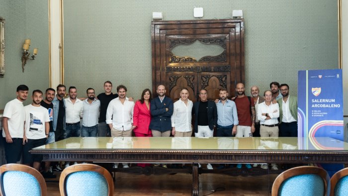 calcio e sociale il salernum baronissi al fianco di 8 associazioni