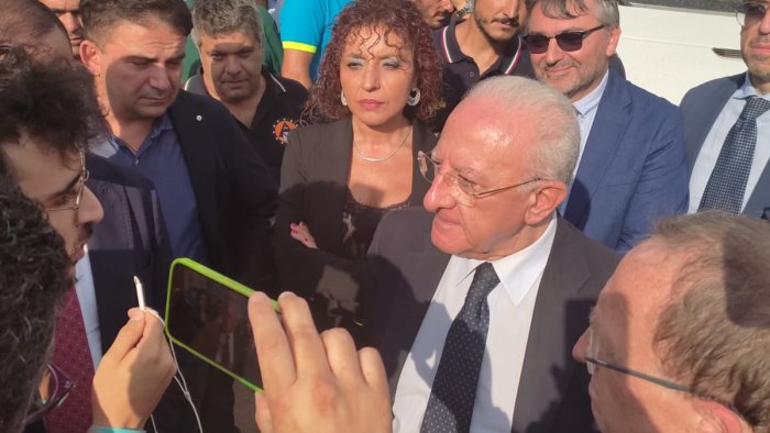 abbattimento ponte marconi a san marzano sopralluogo del governatore de luca