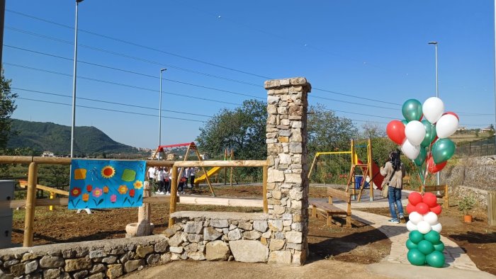 una nuova vita per il bene confiscato san cipriano festeggia la legalita