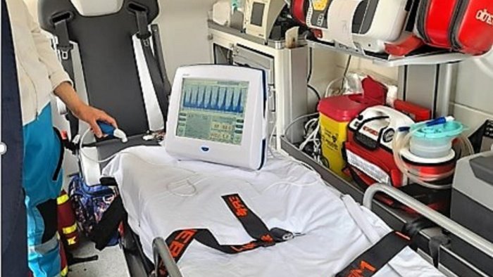 emodinamica non invasiva in ambulanza asl di caserta prima in italia