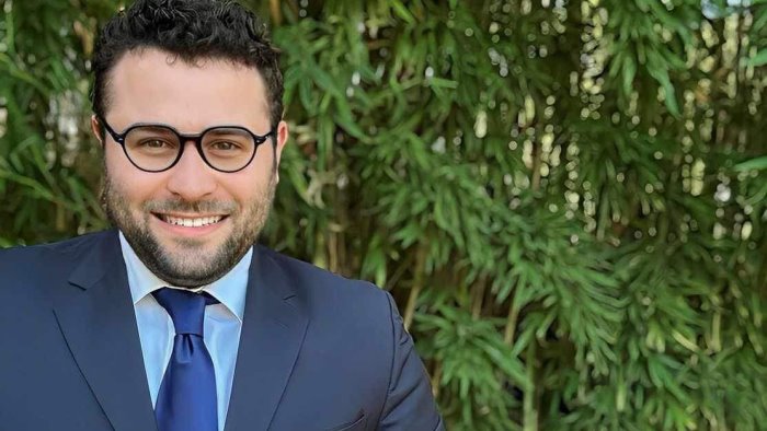 aderisco a forza italia perche rubano da spazio ai giovani