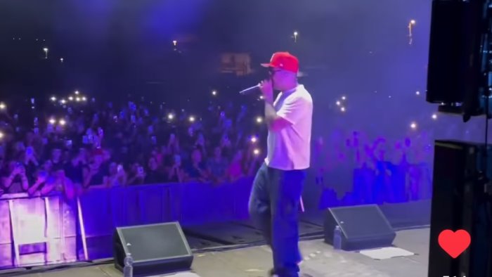 geolier mai dimenticare giogio ai giovani dico costruiamo un futuro migliore