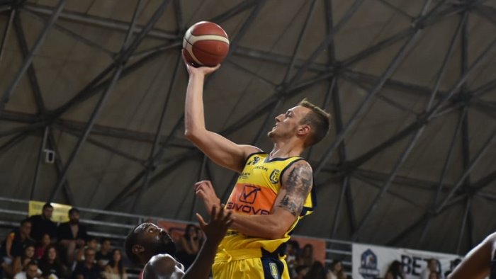 basket landolt cup givova scafati battuta dal telekom baskets bonn 72 87