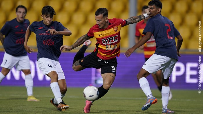 taranto arriva il deferimento del tribunale federale nazionale