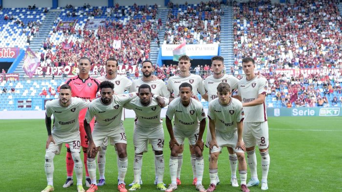 reggiana salernitana 0 0 bardi para tutto solo pari al mapei stadium
