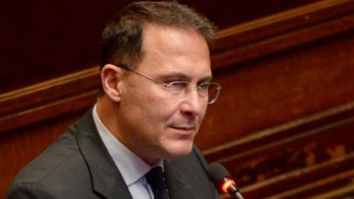 salerno tappa di fratelli d italia piazza gremita e consenso in crescita