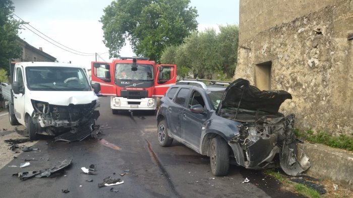 avella incidente stradale lungo l appia sessantenne irpino rimane ferito