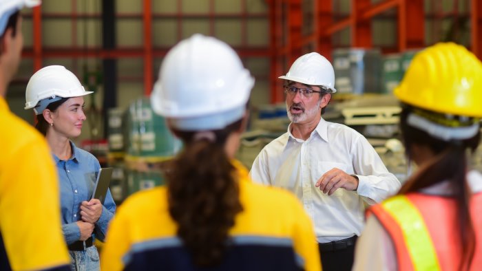 lavoro numeri in salita ma sempre piu fragili dietro l ottimismo la precarieta