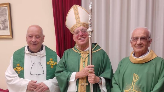 vicario di ben 4 vescovi blundo lascia e cede il posto a don rosario paoletti