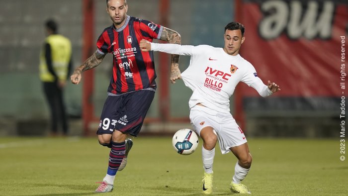 tumminello affare fatto berra va al crotone meccariello a terni